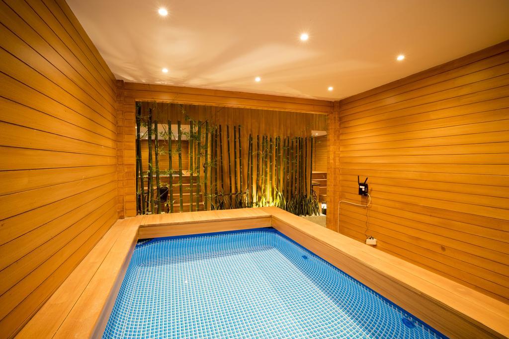 The M Pool Villas Bangkok - Bts Ekkamai Exterior photo